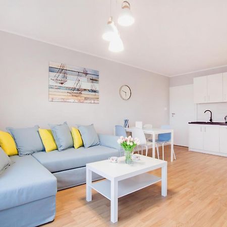 Apartments Gdynia Na Fali With Free Parking By Noclegi Renters Exterior photo
